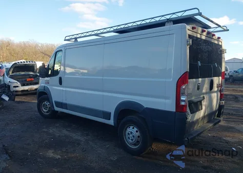 2016 Ram Promaster 1500 Low Roof z USA, uszkodzony, nr VIN 3C6TRVAG5GE129890